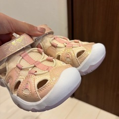 19センチ　サンダルの画像