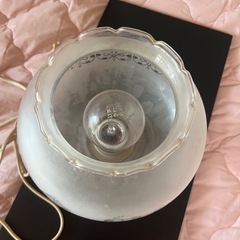 テーブルランプ　レトロ　ガラス　照明の画像