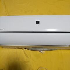取付標準工事配管4m付き税別。6-8畳2022年式シャーププラズマクラスター。整備、クリーニング済の画像