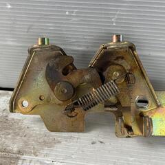 HONDA タクト50 AF30 シートロックステー ホンダ [Y-250627-18]の画像