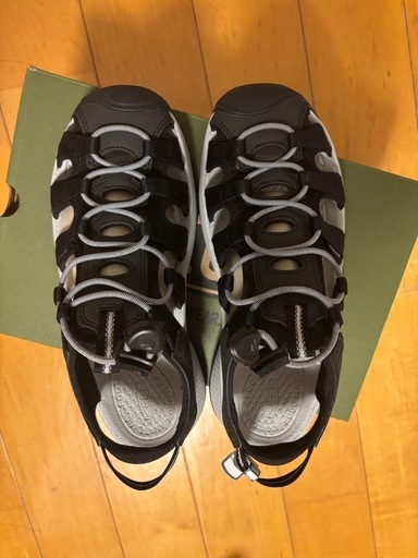 KEEN ウィメンズスポーツサンダル ブラック/グレー新品