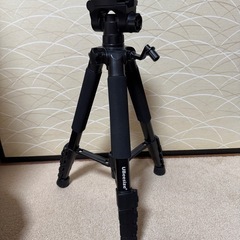 【新品だけどジャンク】　カメラ三脚　170cmまでの伸びる