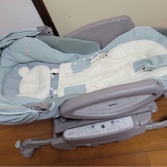 Aprica（アップリカ）　ユラリズムオート　電動ハイローチェア...