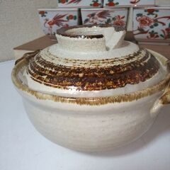 新品未使用　土鍋　四日市萬宝窯と京都たち吉　創作陶器　赤絵花鳥　小鉢５客の画像