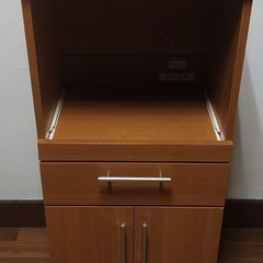 ニトリ　木目調レンジボード 引き出し・扉付きの画像