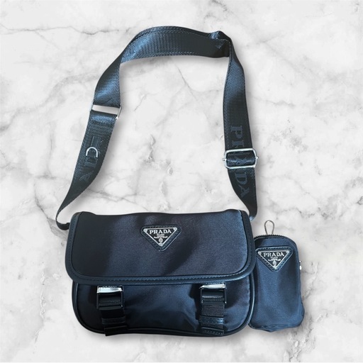 PRADA プラダ　ショルダーバック