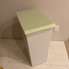 ゴミ箱70Lの画像