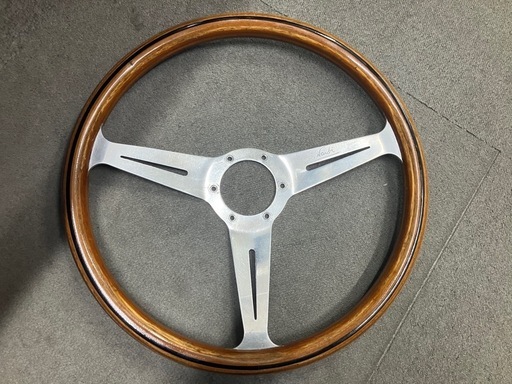 物々交換可！　ナルディ　クラシック　木目