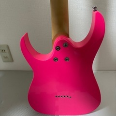 Ibanez Mikro ピンクエレキギターの画像