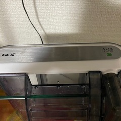 ガラス水槽 外掛けフィルター ガラス蓋付きの画像