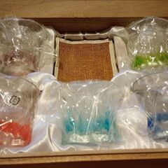 新品　箱入り　グラスセット