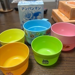 アンパンマン食器の画像