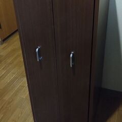 隙間収納　キャスター付き本棚