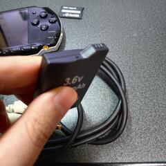 【八王子市内手渡し】PSP-3000 ピアノブラック　正常動作品　充電ケーブル、TF2MSPDアダプタ、互換バッテリー付属の画像