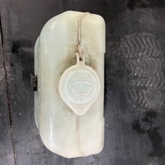 ジムニー　ウォッシャータンク　ja11
の画像