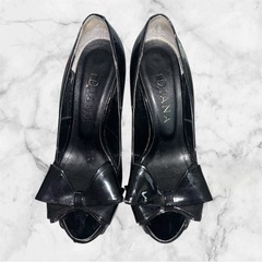 ダイアナ❤オープントゥエナメルパンプス　9cmピンヒール　黒　23cm 　リボンの画像