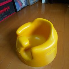 あげます。Bumbo ベビー用チェア イエロー
