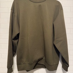 GU カーキ　