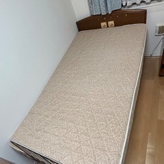 引き出し収納付き ベッドの画像