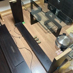 木材（ピアノの脚）