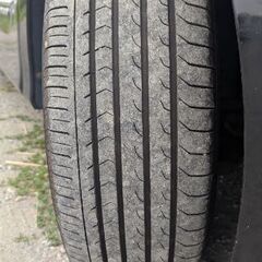 215/60−17 2024年　バリ溝の画像