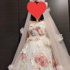 ウェディングドレス　花柄　ベールパニエはつきませんの画像