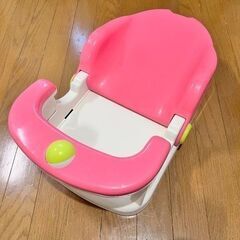 アップリカベビーカー ,ベビーシャワーチェアとベビーバットの画像