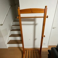 ハンガーラックの画像