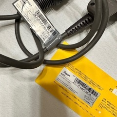 超美品Dyson Supersonic ヘアドライヤー ブラック/レッドの画像
