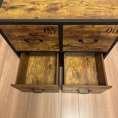 美品！クルト キャビネットの画像