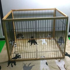 大型犬用室内ケージ　木枠鉄柵製　の画像