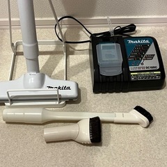 マキタ　掃除機　CL181FD 充電器・付け替えノズル付き の画像