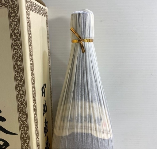 森伊蔵 もりいぞう 紙箱付き 本格焼酎 芋焼酎 1800ml 25% 一升瓶 森伊蔵酒造 未開栓 贈答用 