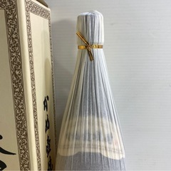 森伊蔵 もりいぞう 紙箱付き 本格焼酎 芋焼酎 1800ml 25% 一升瓶 森伊蔵酒造 未開栓 贈答用 の画像