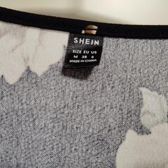 SHEIN  Vネックワンピースの画像