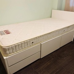 ベッド