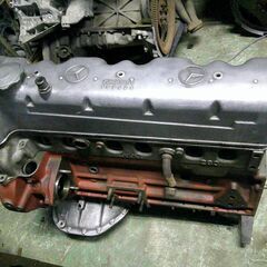 MベンツSL専門工場-113-280SL-130型エンジンブロツク販売―数い少ないブロツクの画像