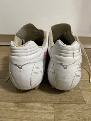 ミズノサッカースパイク（モナシーダネオ）27㎝【値下げ交渉可