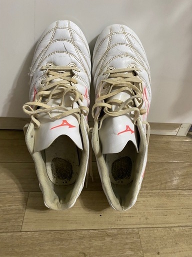 ミズノサッカースパイク（モナシーダネオ）27㎝【値下げ交渉可