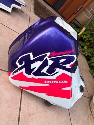 ホンダXLR250タンク