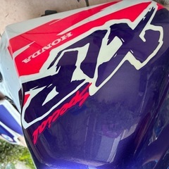 ホンダXLR250タンクの画像
