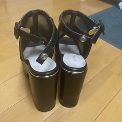 厚底サンダル
の画像