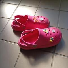 女の子サンダルの画像