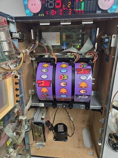 パチスロ北斗の拳！コイン不要機仕様！データカウンター付き