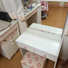 キティちゃん化粧台　ドレッサー　