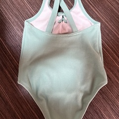 ZARA　98cm 水着の画像