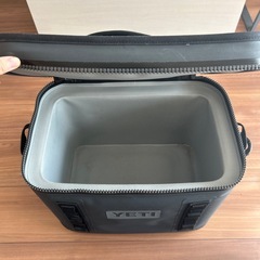 美品　YETI ソフトクーラー HOPPER FLIPイエティ クーラーボックス　18の画像