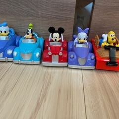 ディズニー　乗り物　おもちゃ