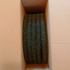 ポリッシャーの中のスポンジパフの画像