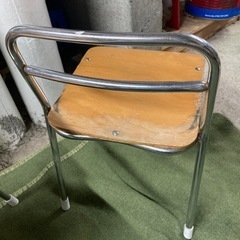 子供も大人も大丈夫！　幼稚園の椅子の画像